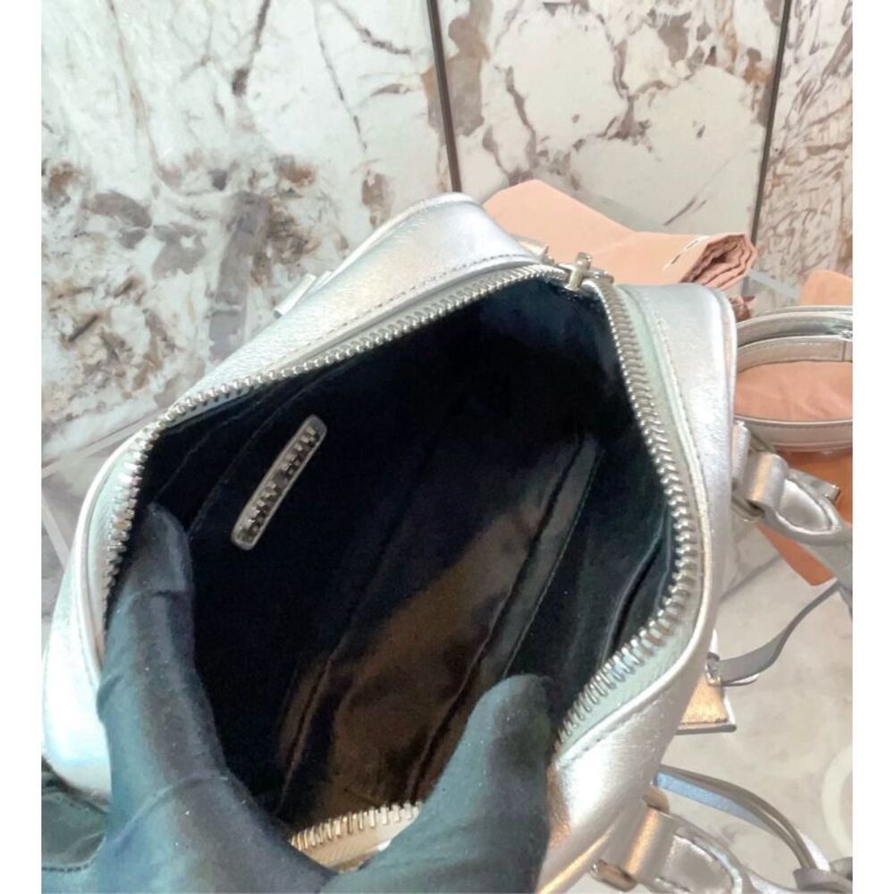 Miu Miu Women Pre-Loved Bag Very Good Condition - Picture 9 of 9